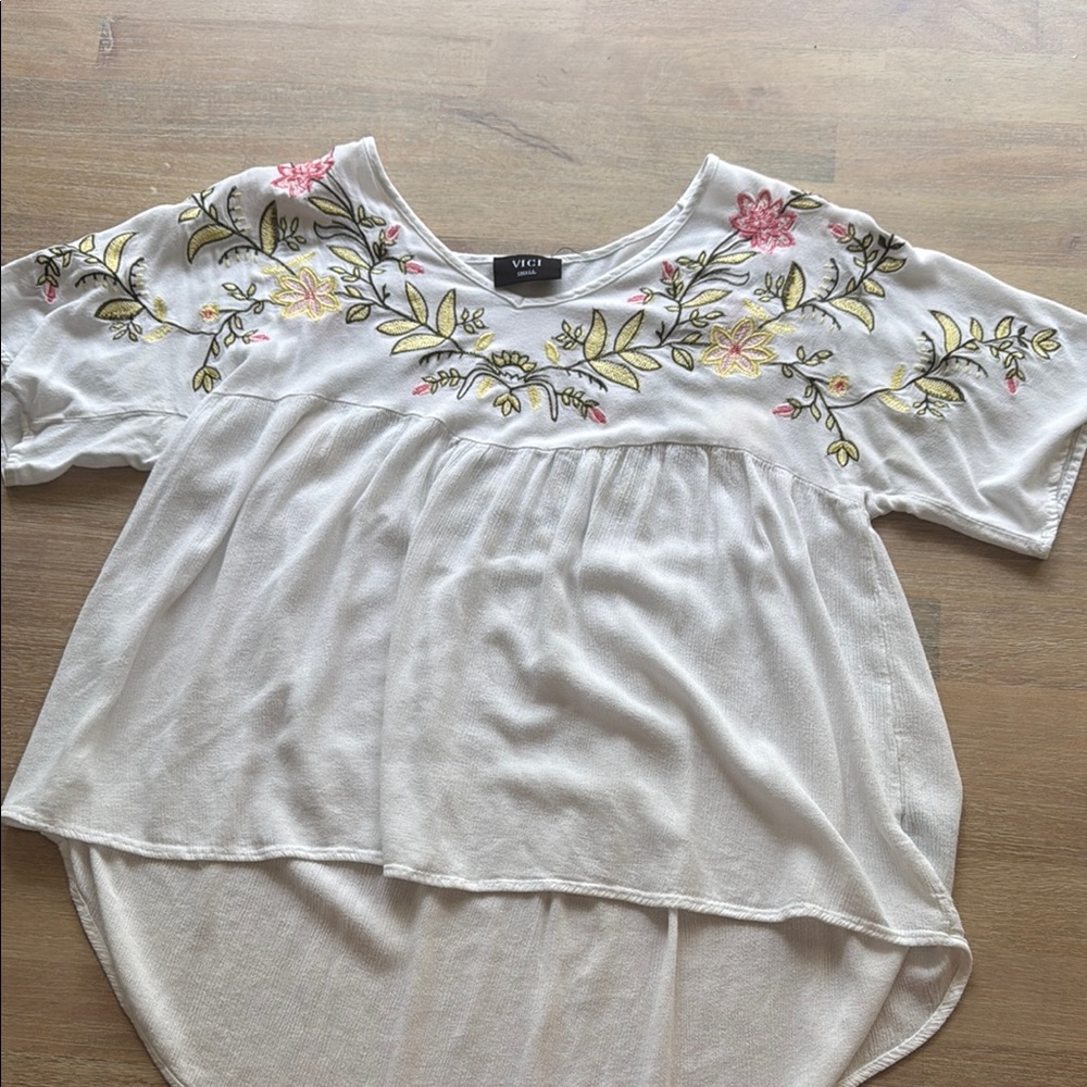 Vici White Pink Embellished Asymmetrical Blouse